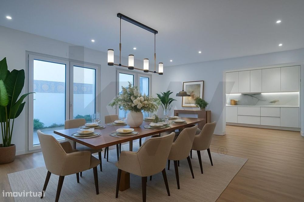 Moradia T3  Fora de Série em Campolide com vista do Aqueduto com anexo