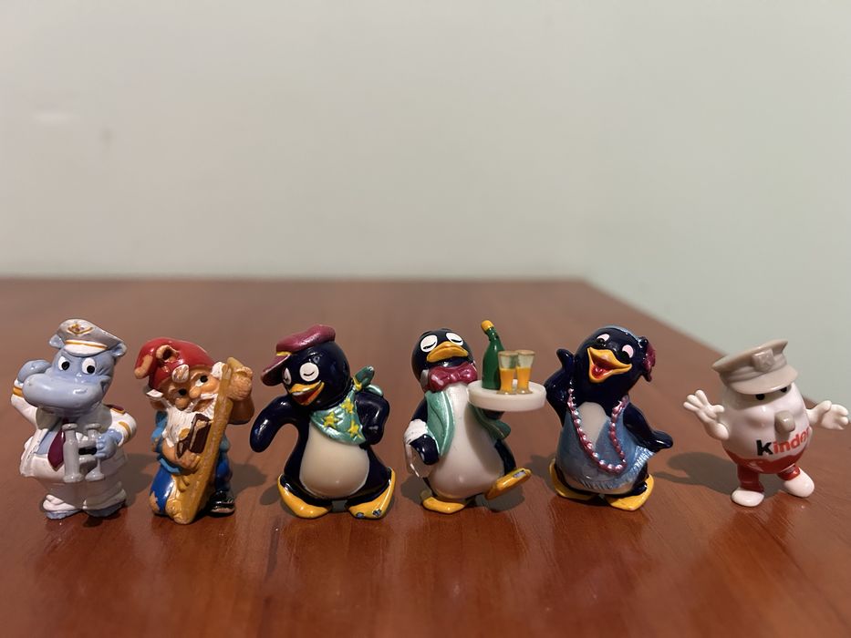 Іграшки, фігурки кіндер kinder 90-х