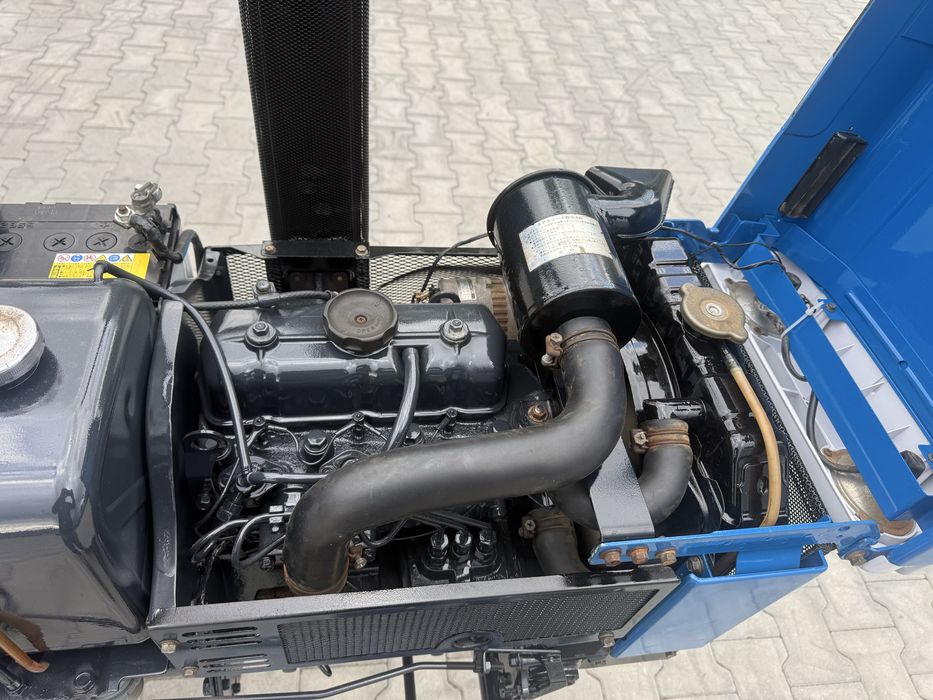 Японський трактор Mitsubishi D1550
