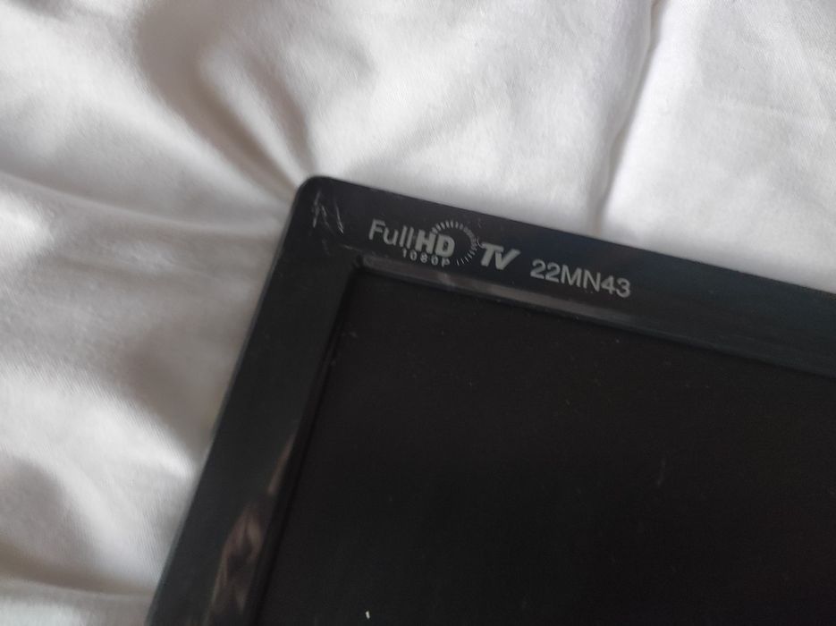 Telewizor LG 22cale do powieszenia full HD