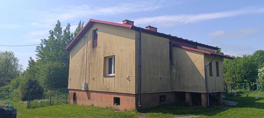 Wynajme Dom z duzym podworkiem + pomoeszczeniami gospodarczymi.