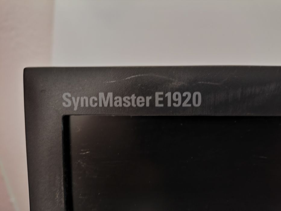 2 x Monitores Samsung Syncmaster e1920448004012849254401