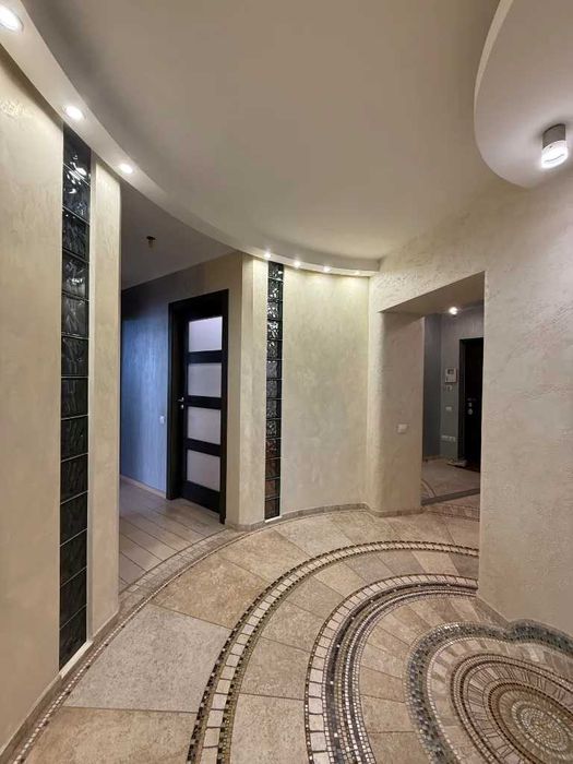 Продам 3к квартиру ул. Братьев Горобцов (ул. Кедрина), Рабочая
