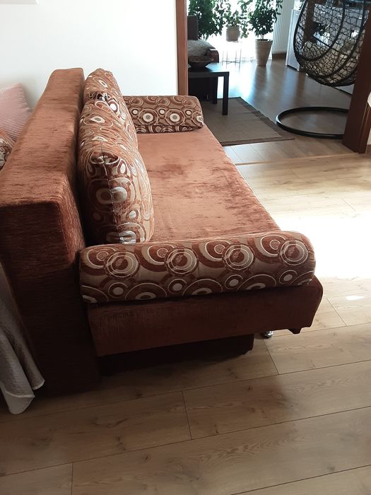 Sofa rozkładana w dobrym stanie