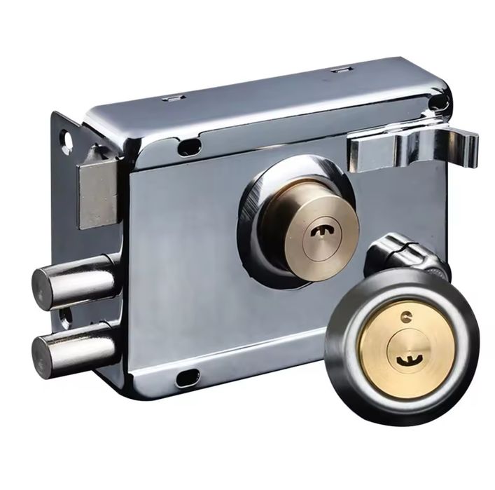 Замок на калітку двері ворота гараж підвал