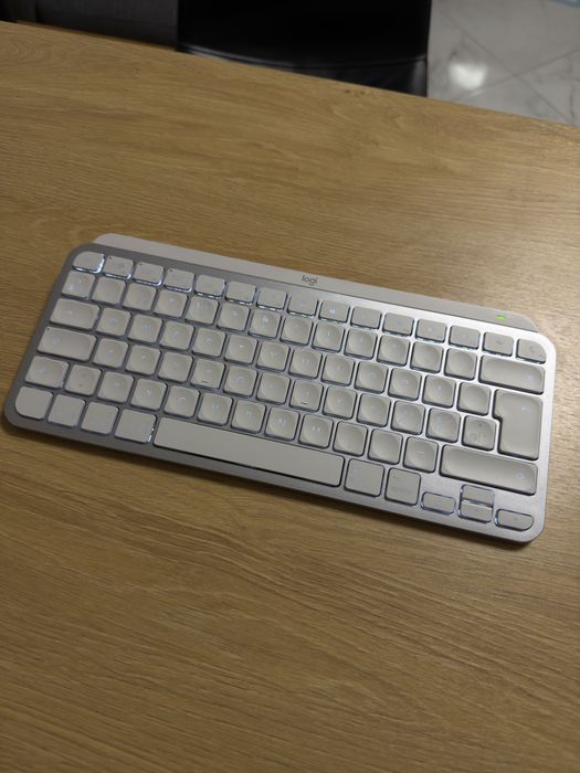 Продам Logitech MX Keys Mini біла