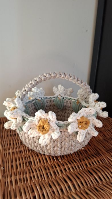 Koszyk koszyczek wielkanocny ze sznurka bawełnianego  żonkile