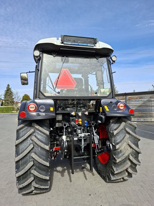 Ciągnik Farmtrac 680 DTVKlima  74 KM  new holland valtra solis