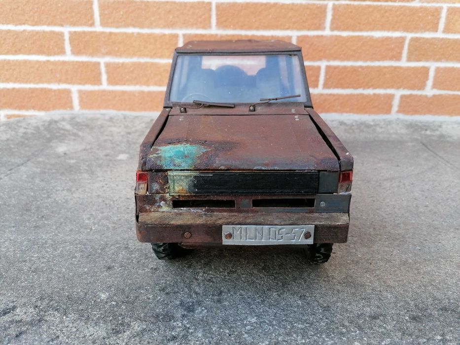 Carro Mitsubishi Pajero, artesanal, 36 cm