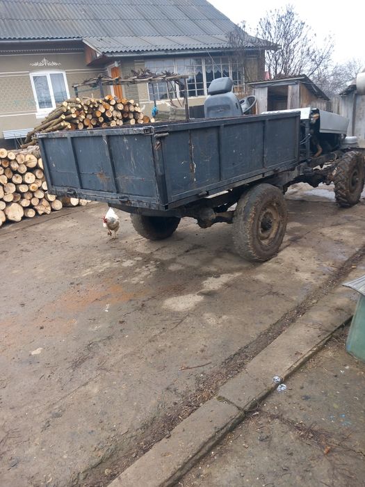 Продам трактор самодельний двигун внормальному стані дизильний 1.6