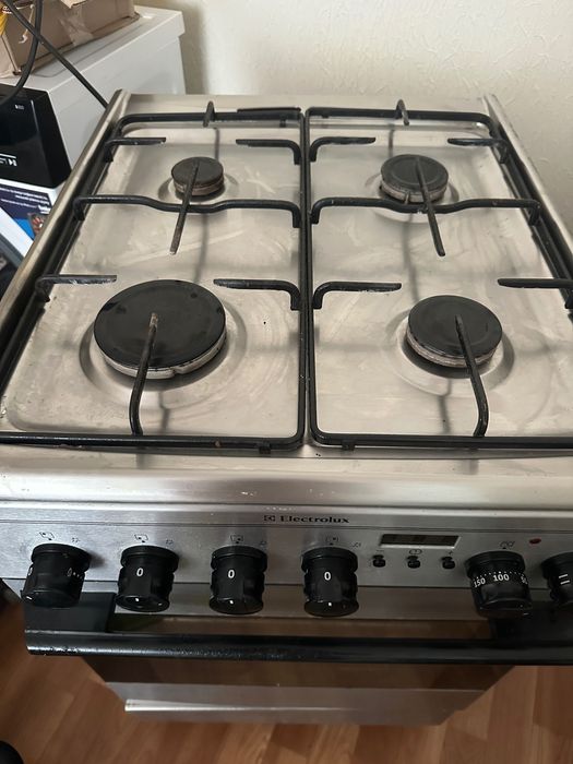 Продам плиту Electrolux (б/у)