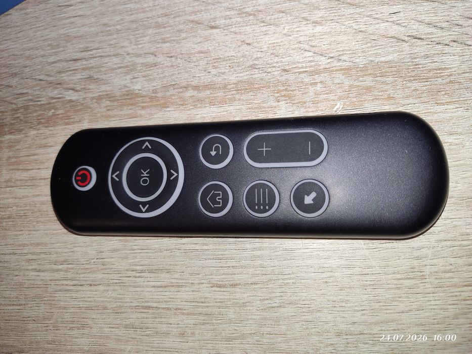 Pilot Bluetooth z podświetlaną klawiaturą