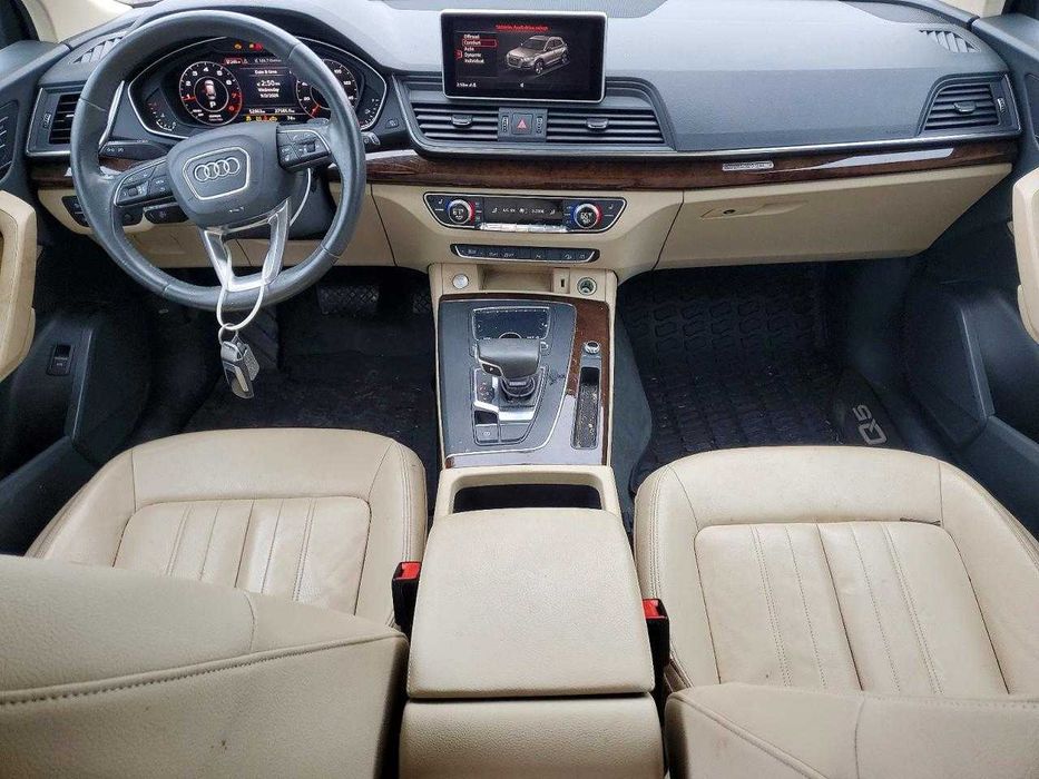 Audi Q5 2019 Premium Plus /