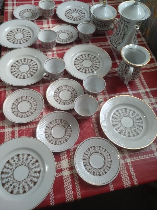 Продам апетитний кавовий сервіз. Комплект.