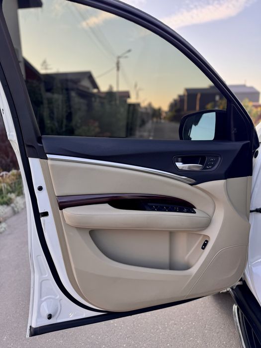 Продам власну, обслужену Акуру МДХ