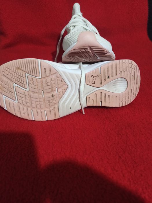 Жіночі кросівки Puma,в ідеальному стані.