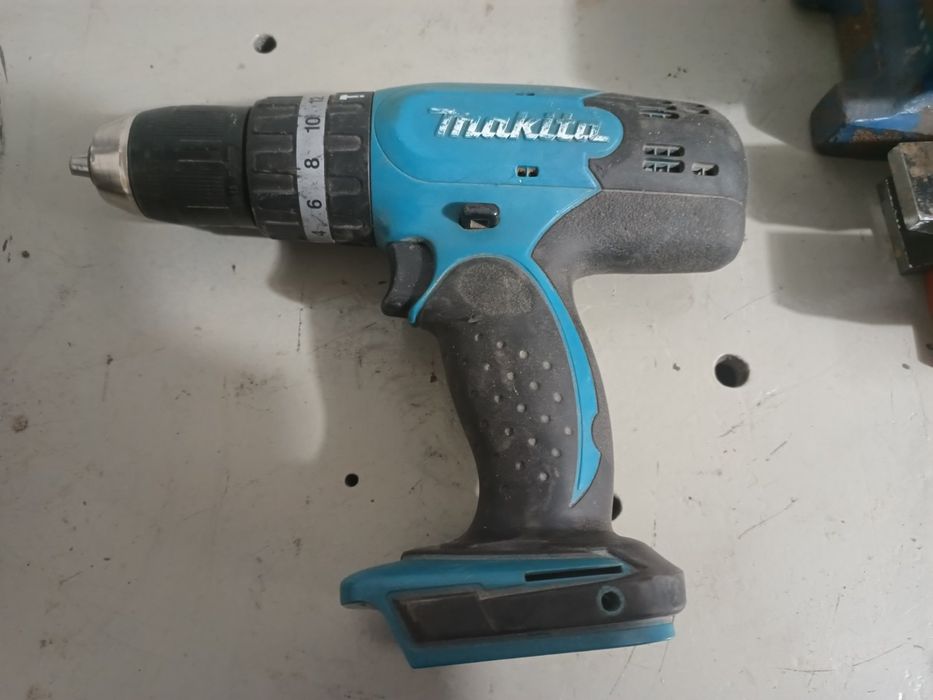 Шуруповерт Makita