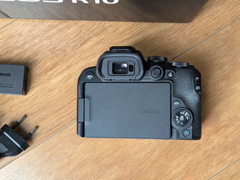 Canon R10 nova com garantia até 09/2028