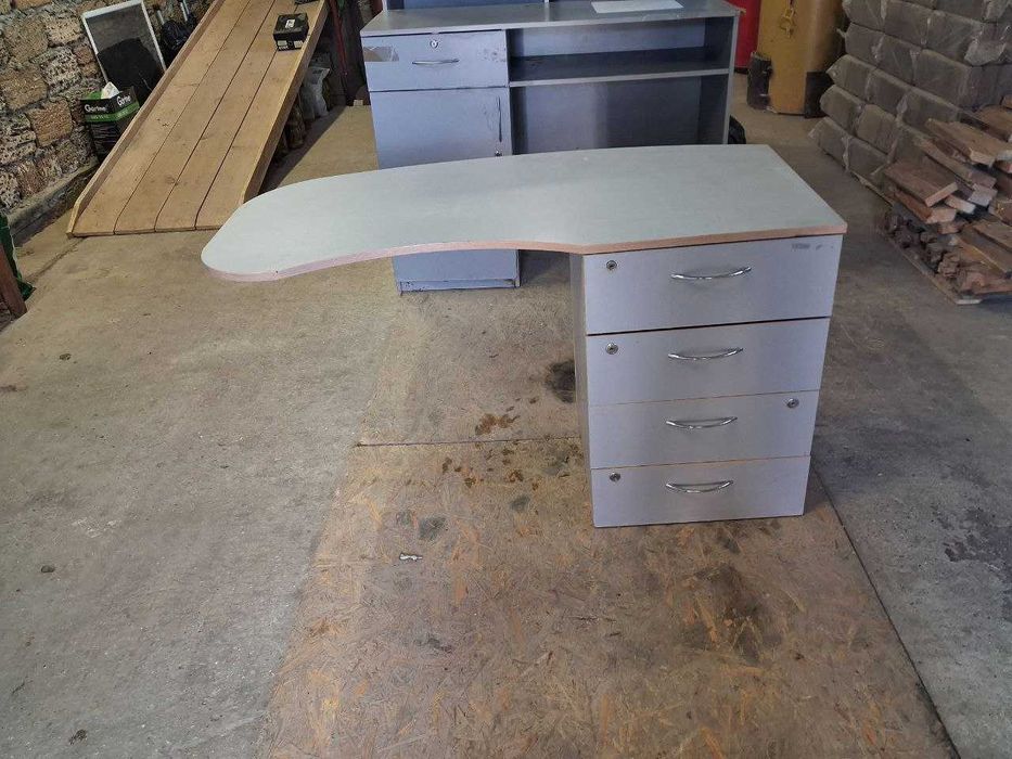 Продам столы Авангард