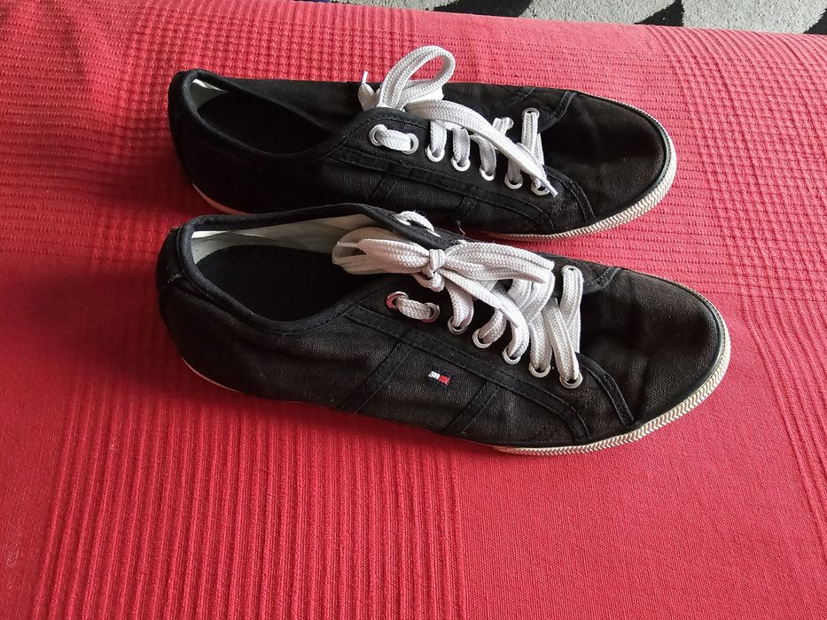 Tommy Hilfiger czarne sneakersy  trampki 40