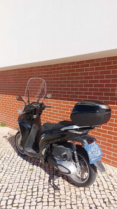 Honda SH350i - smart top box, poucos km, como nova