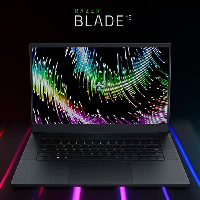 RAZER Blade 15.6" 13th Gen i7 13800h RTX4070 QHD 240Hz 16GB DDR5 1TB