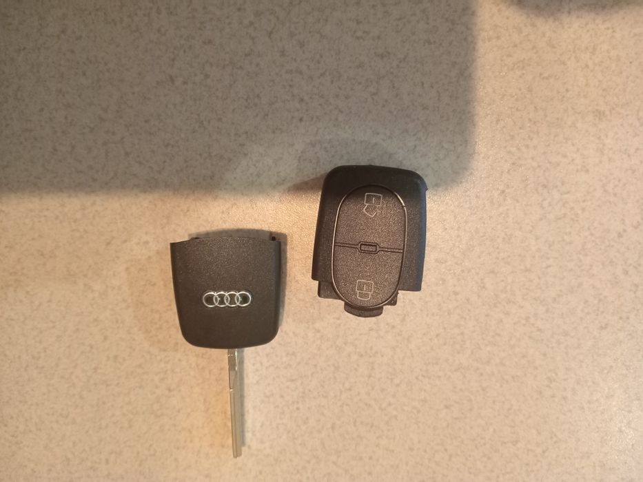 Корпус выкидного ключа для Audi