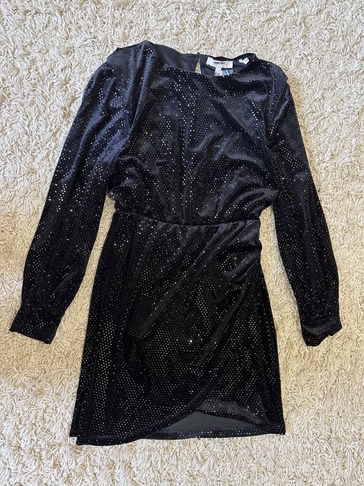 Чёрное коктейльное платье