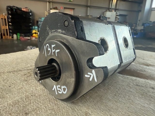 Pompa hydrauliczna  podwójna casappa nowa