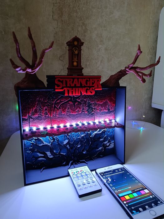 3D-диорама  STRANGER THINGS с RGB-подсветкой Дивні Дива Kinder Joy