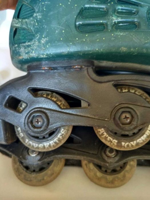 Роликовые коньки - размер 35