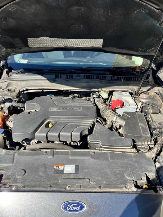 samochód ford mondeo