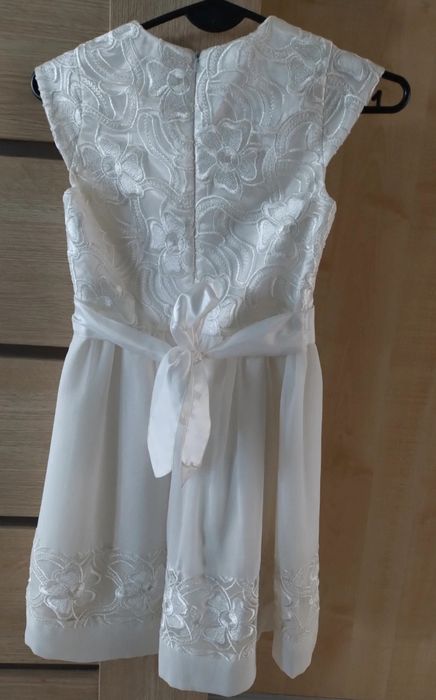 Sukienka ecru 140 komunia elegancka