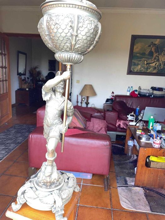 CANDEIRO A PETRÓLEO ANTIGO - guerreiro clássico ou romano