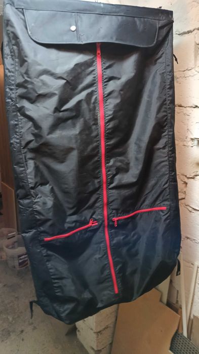 Etui, pokrowiec na ubranie, garnitur Giramondo