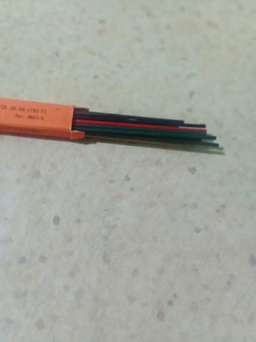 Стержни цветные для механического карандаша