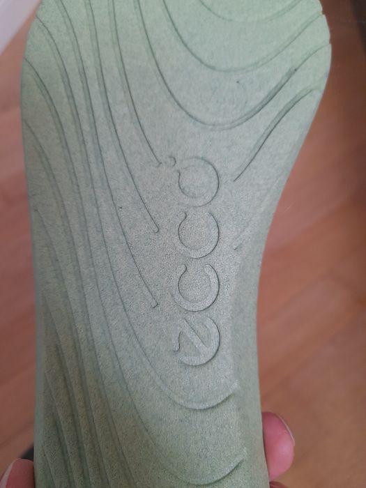 Продам чоботи ecco 41р.нові 900грв