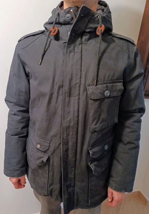 Zimowa męska kurtka Levi's. Rozmiar L.