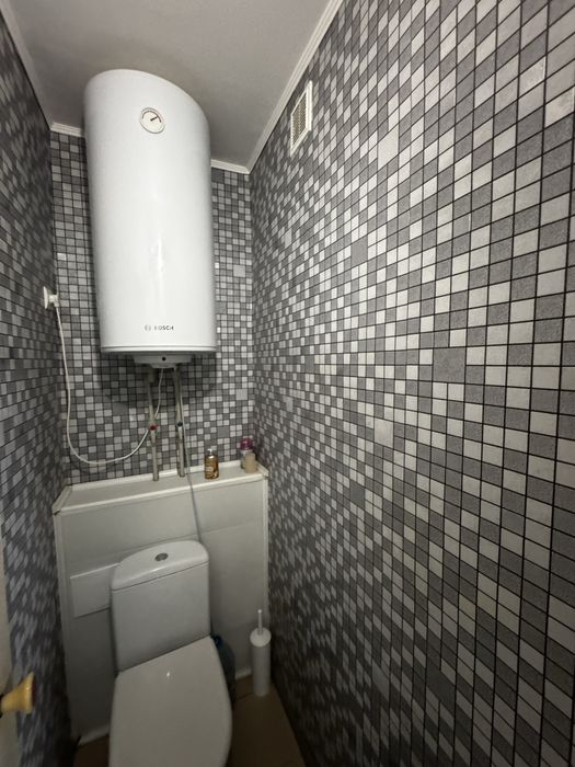 Продается 2- х комн. квартира  Хортицкий район.