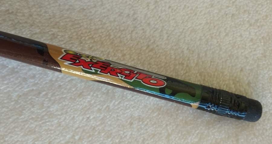 Lápis com borracha (camuflado militar) - NOVO