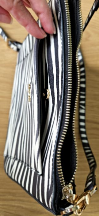 Mala a tiracolo padrao zebra Parfois