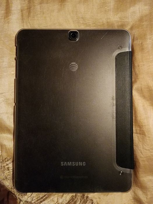 Планшет Samsung Galaxy Tab S2 9,7" LTE 3/32 gb плюс два чехла