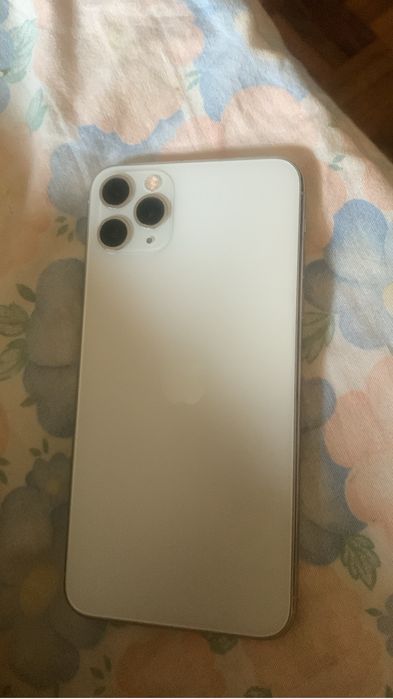 Vendo ou troco iphone 11 pro max