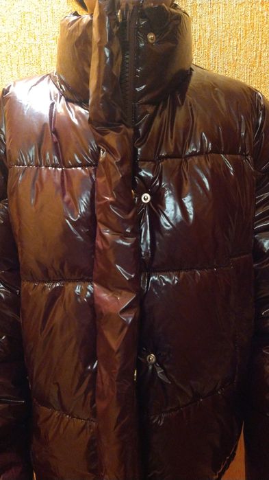 Лакова куртка Bershka марсала