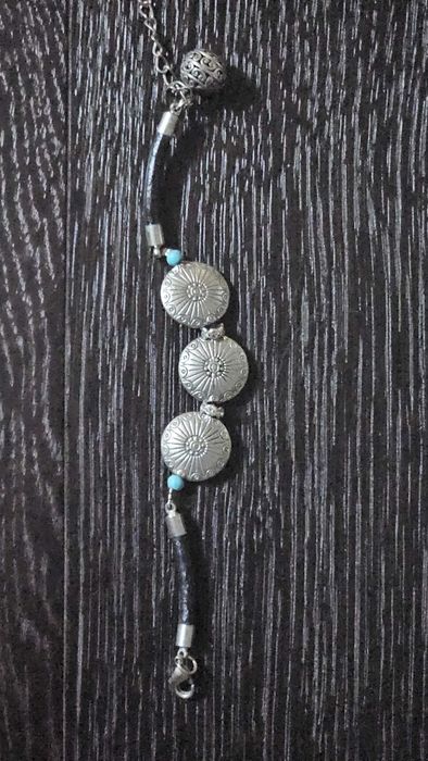 Pulseira prata? couro, pedras e zircónias