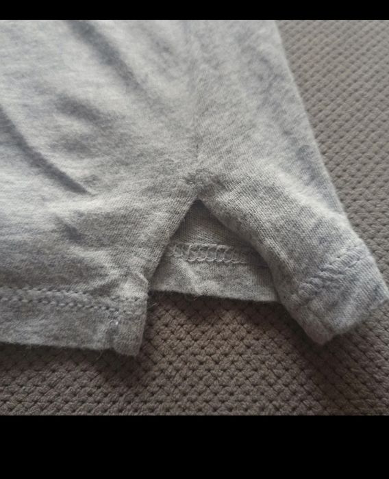 T-shirt  damski  firmy United Colours of Benetton