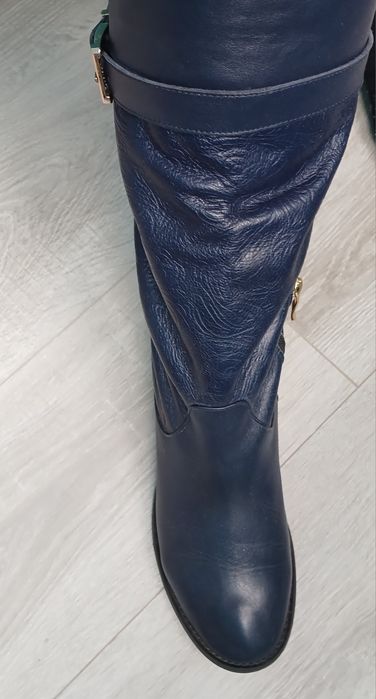 Продам жіночі чоботи