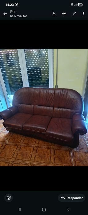 Sofa em cabedal...