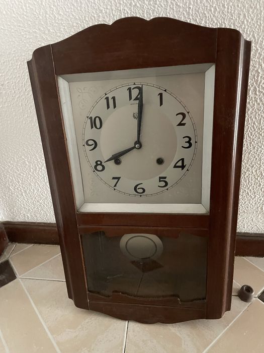 Relogio Antigo de Parede c/ Pêndulo - Fabrica Reguladora, S.A.R.L.