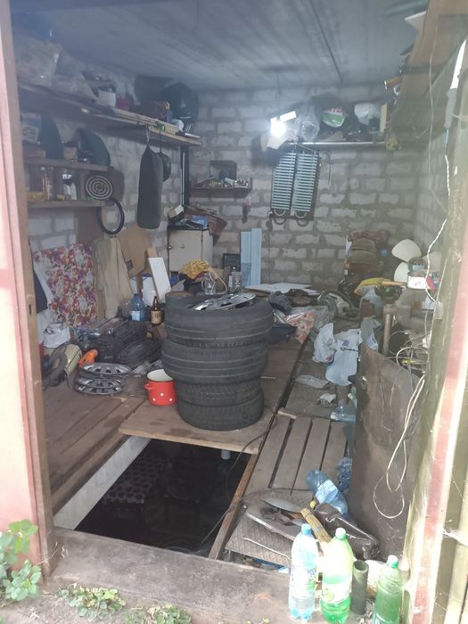 Продам гараж на Крэсе